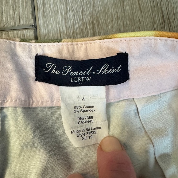 J. Crew Orange Pink Floral Pencil Skirt Cocktail Size 4. - Picture 2 of 8